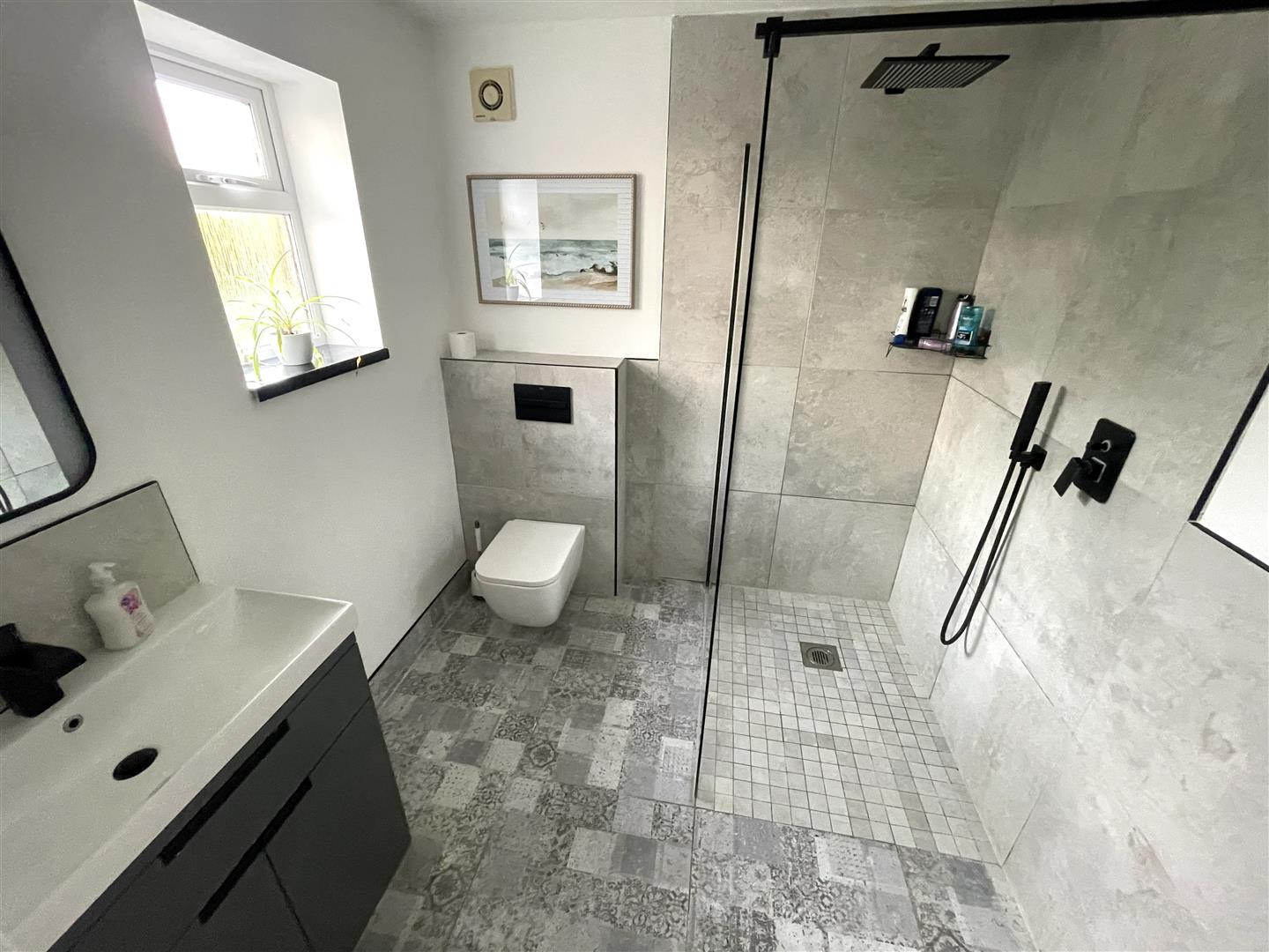 Brynllwchwr Road, Loughor, Swansea, SA4 6SQ